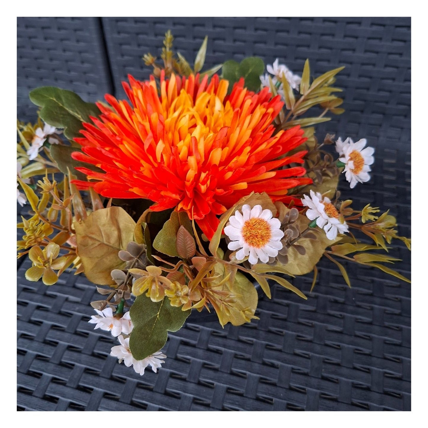 Composition florale chrysanthème orange