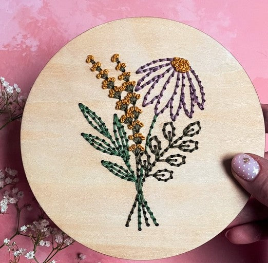 Kit de Broderie sur bois – Bouquet printanier