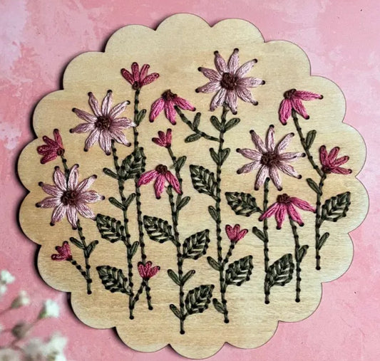 Kit de Broderie sur bois – Fleurs roses