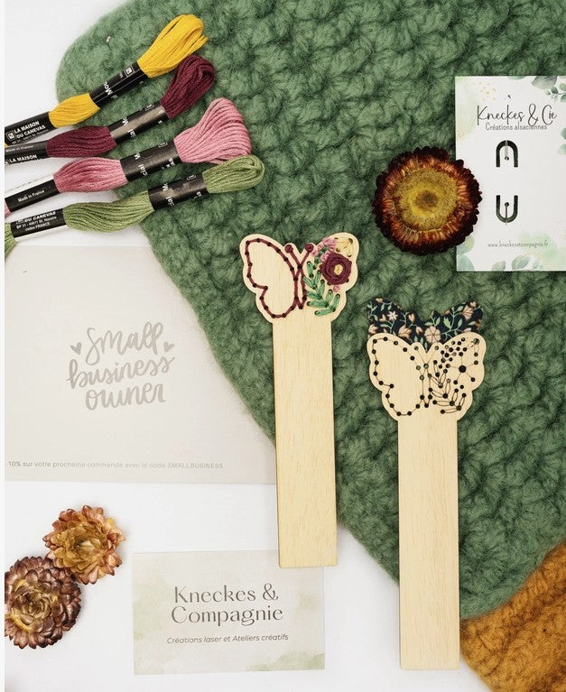 Kit de Broderie sur bois – Marque page papillon