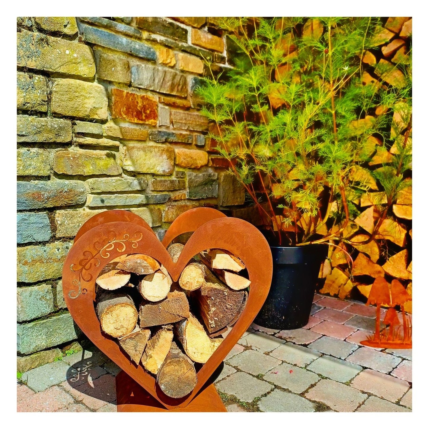 Support à bois en forme de coeur