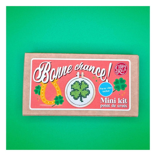 Mini kit point de croix – Bonne chance ! (porte-clés inclus) 🍀