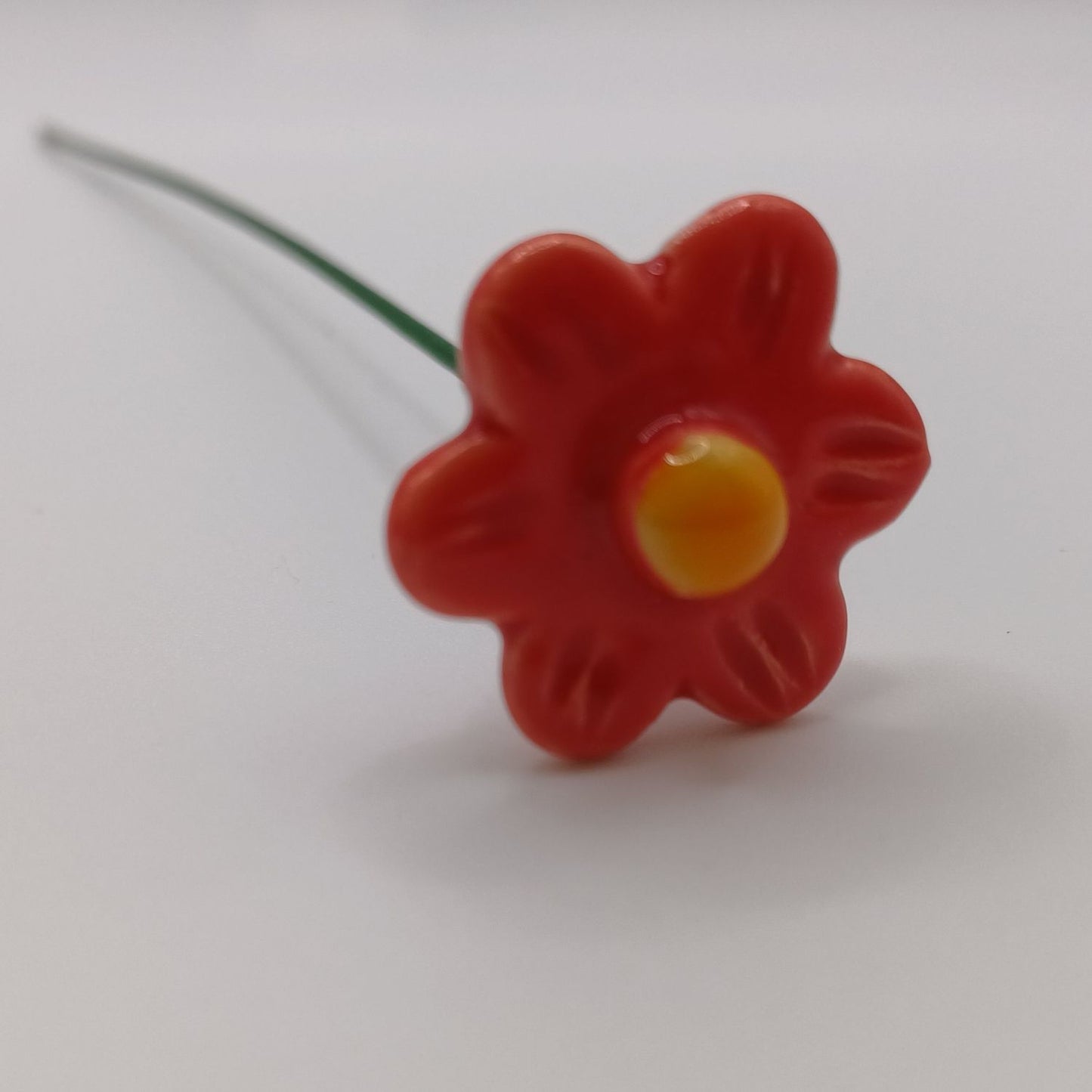 Fleur en céramique -fleur de fraisier