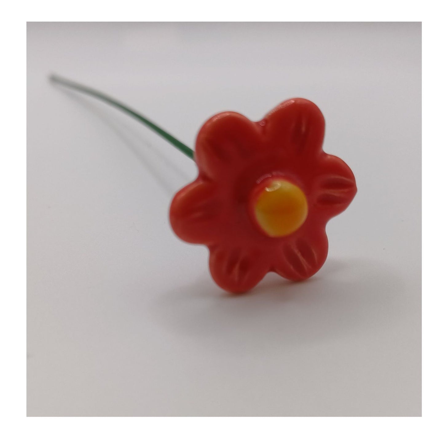 Fleur en céramique -fleur de fraisier