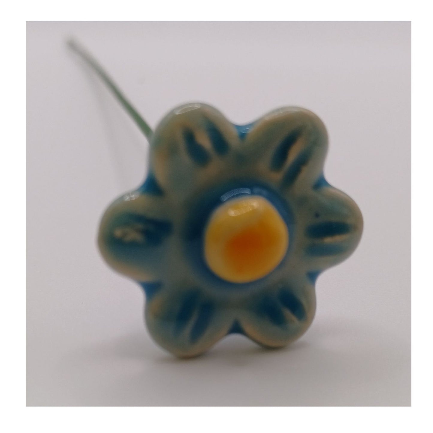 Fleur en céramique -fleur de fraisier