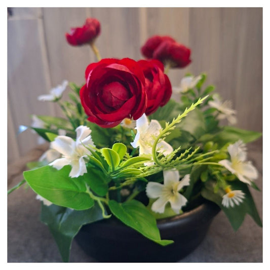 Composition florale “Éclat Rouge” – fleurs artificielles élégantes