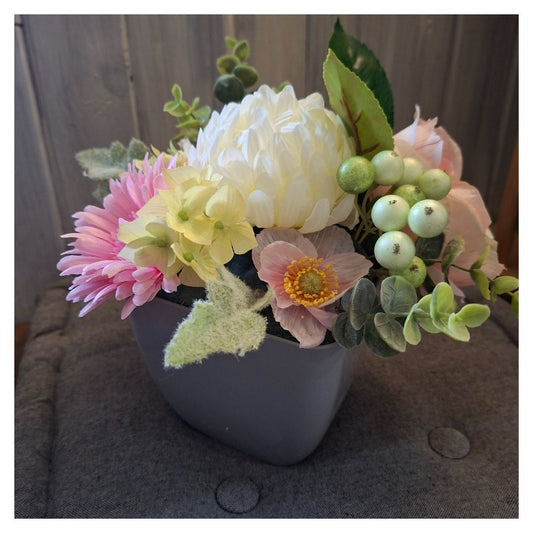 Composition florale “Tendresse Pastel” – fleurs artificielles naturelles