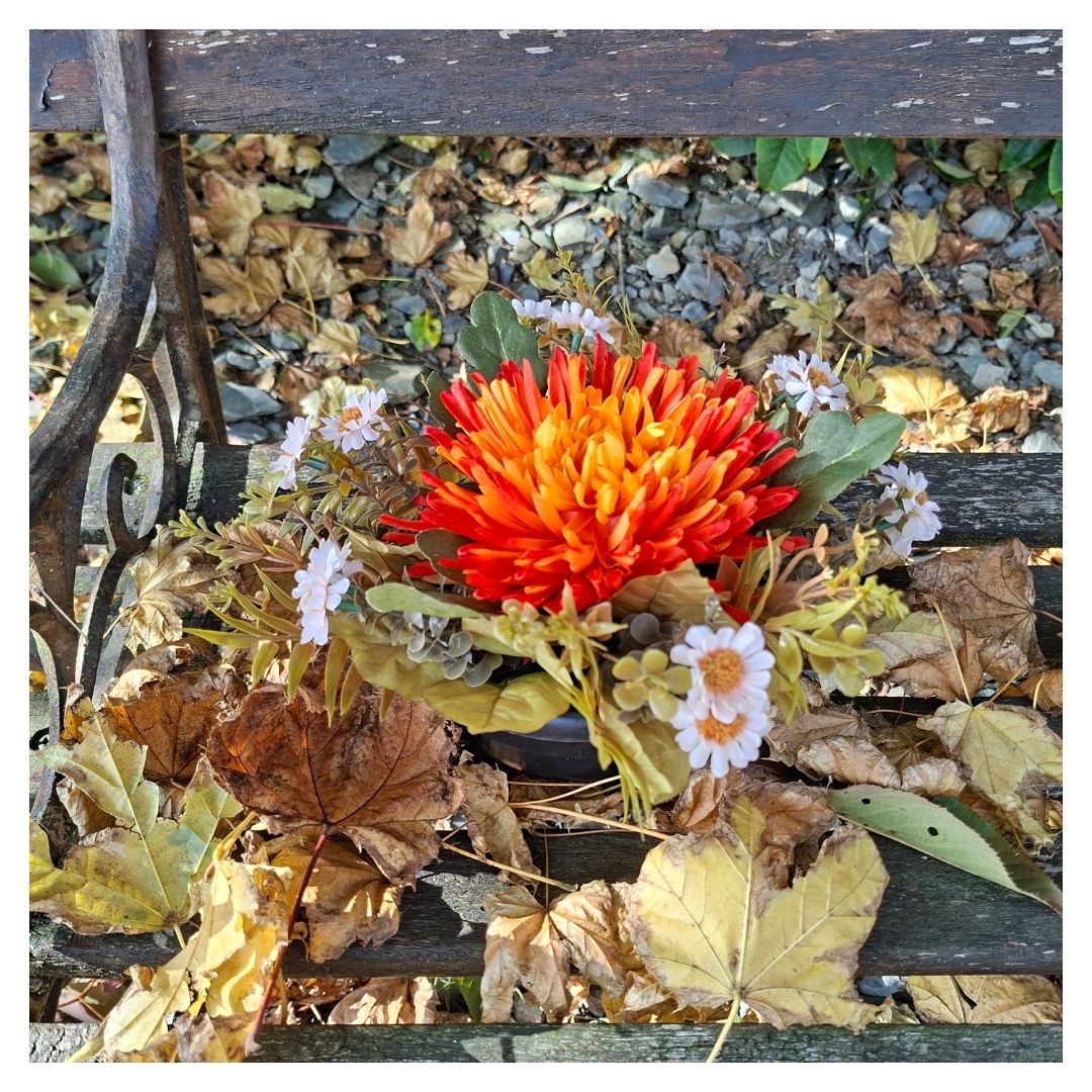 Composition florale chrysanthème orange